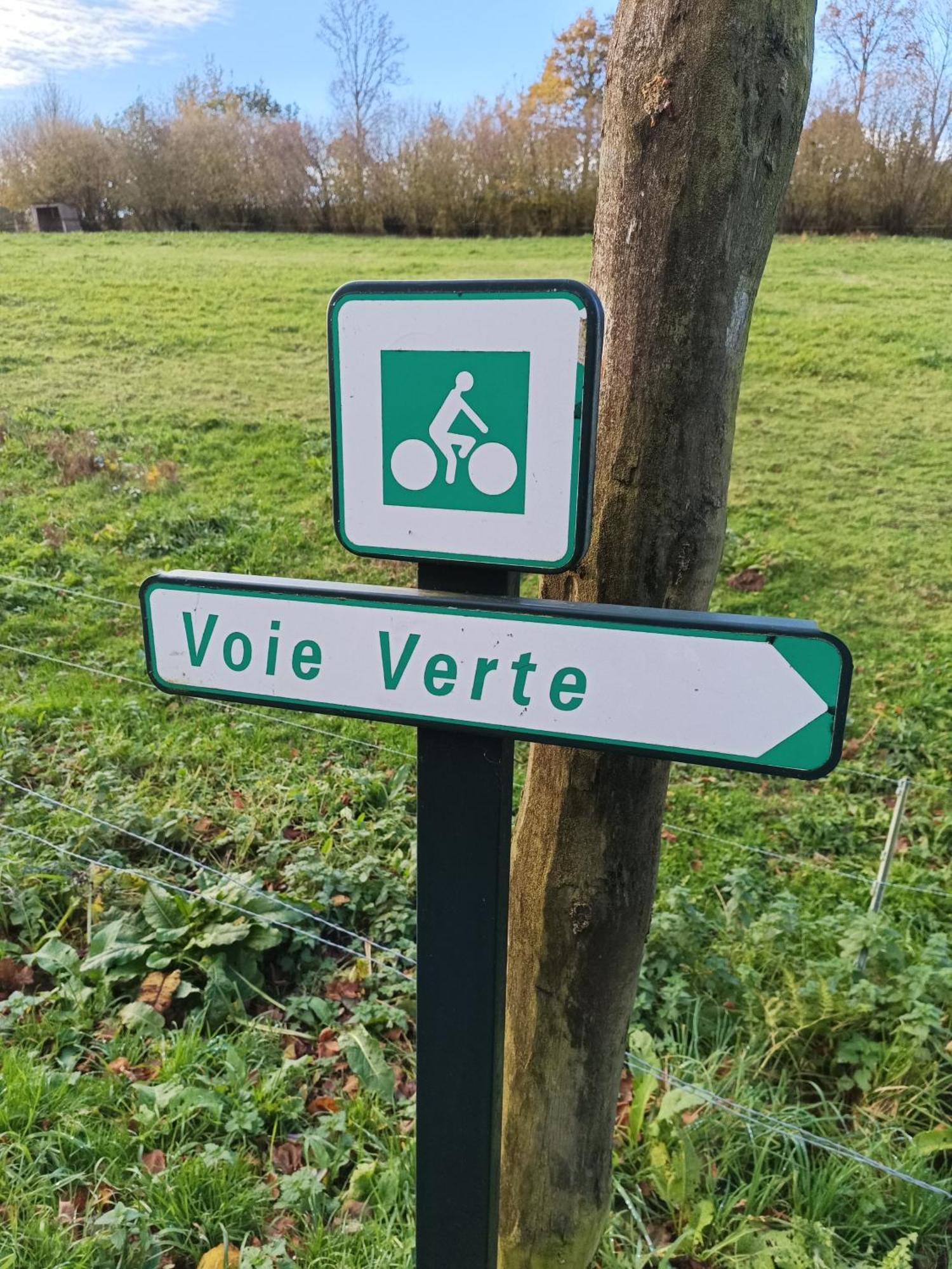 La Theresienne Pleines-Oeuvres Kültér fotó